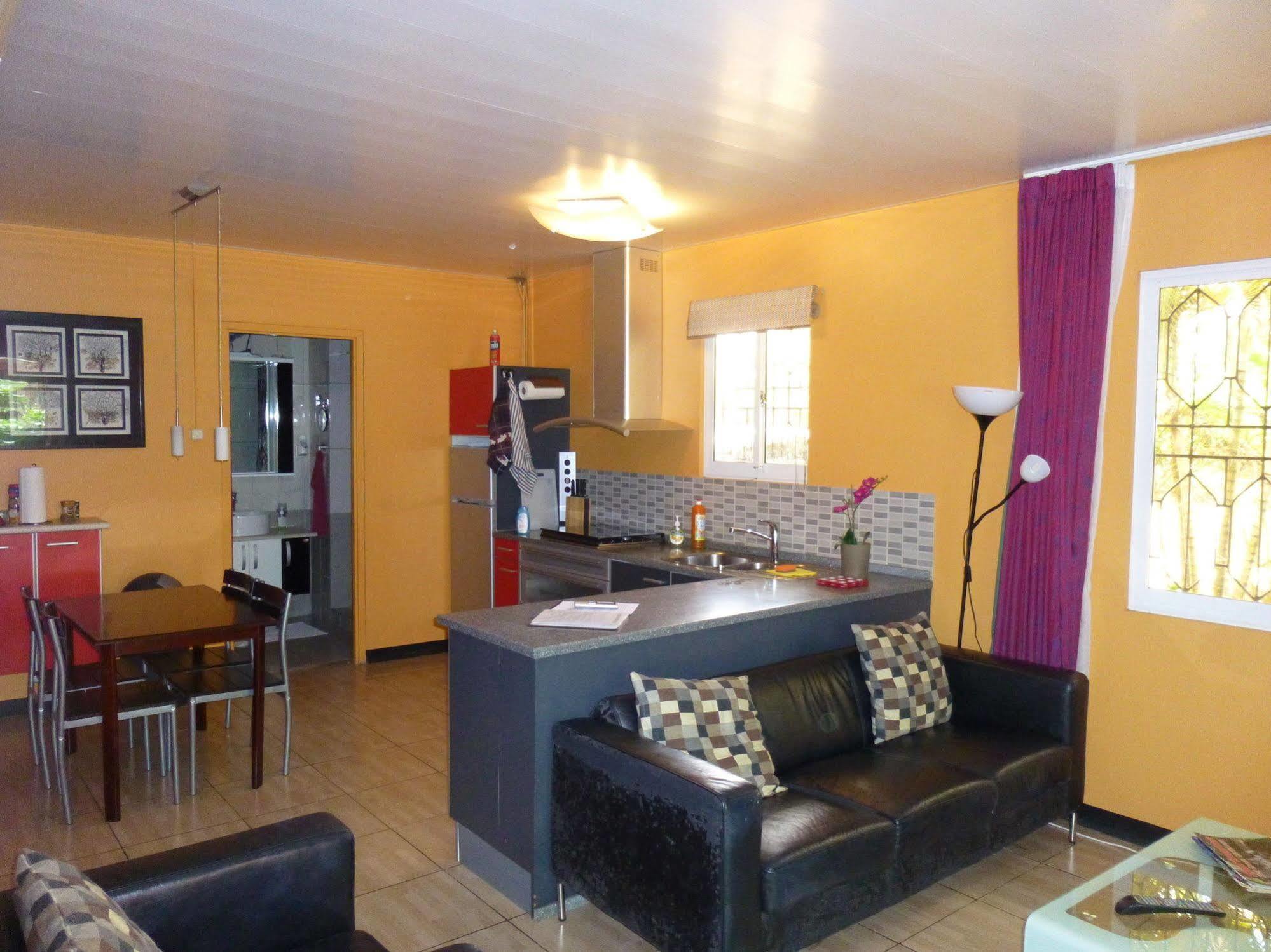 Kekemba Apartments Парамарибо Екстериор снимка