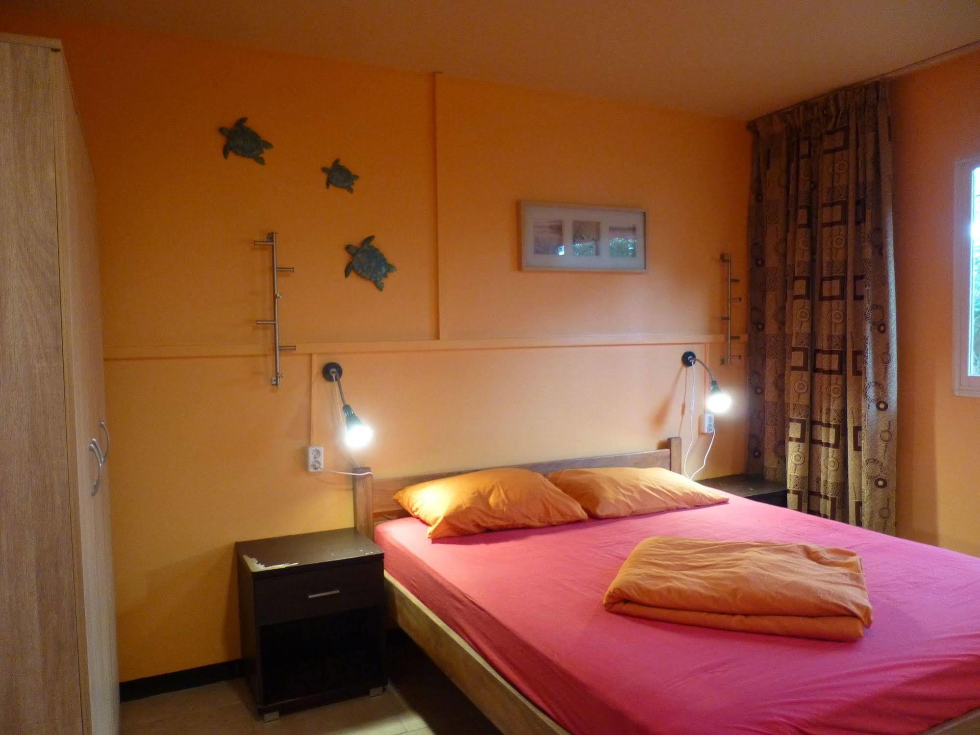 Kekemba Apartments Парамарибо Екстериор снимка